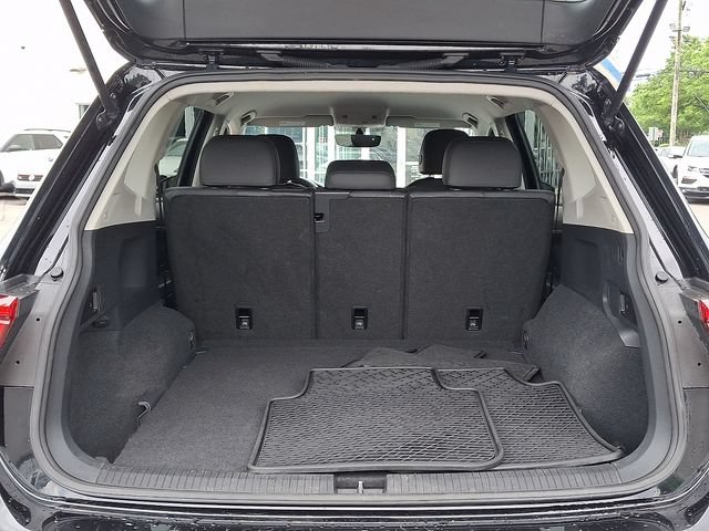 Used 2020 Volkswagen Tiguan SE AWD/4WD image 28