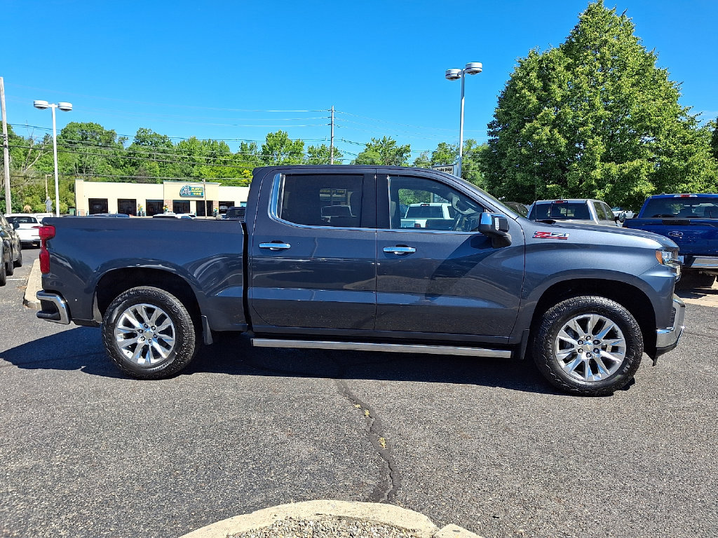 Used 2022 Chevrolet Silverado 1500 LTZ w/ LTZ Premium Package AWD/4WD image 10
