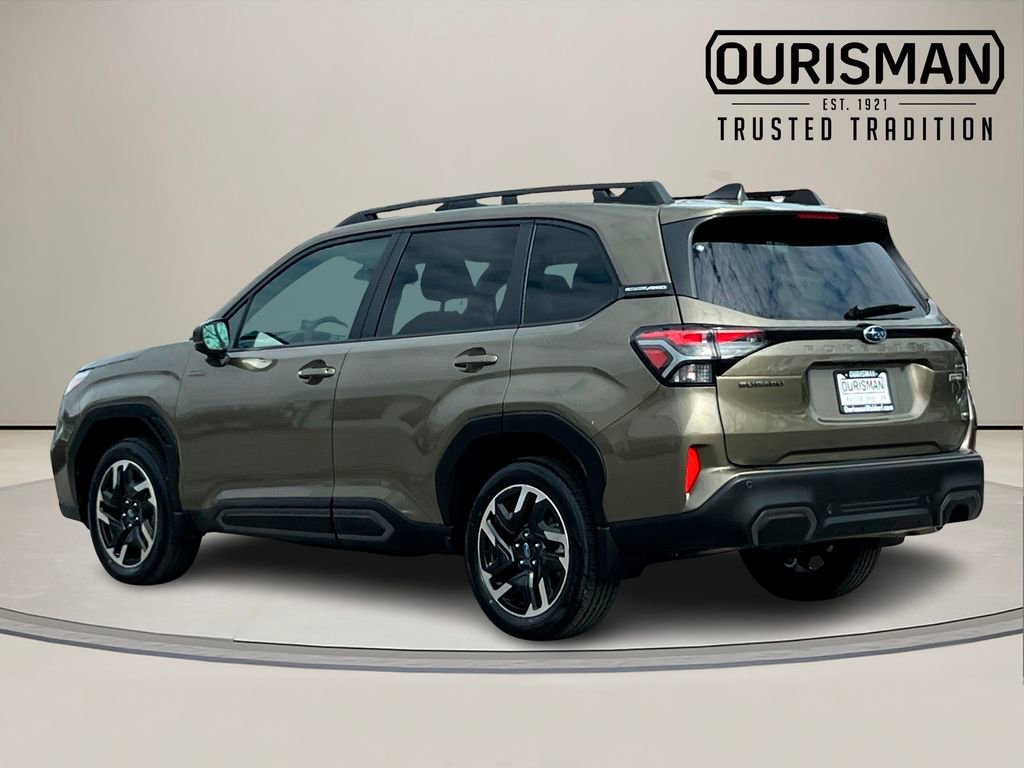 Used 2025 Subaru Forester Limited w/ Popular Package image 4