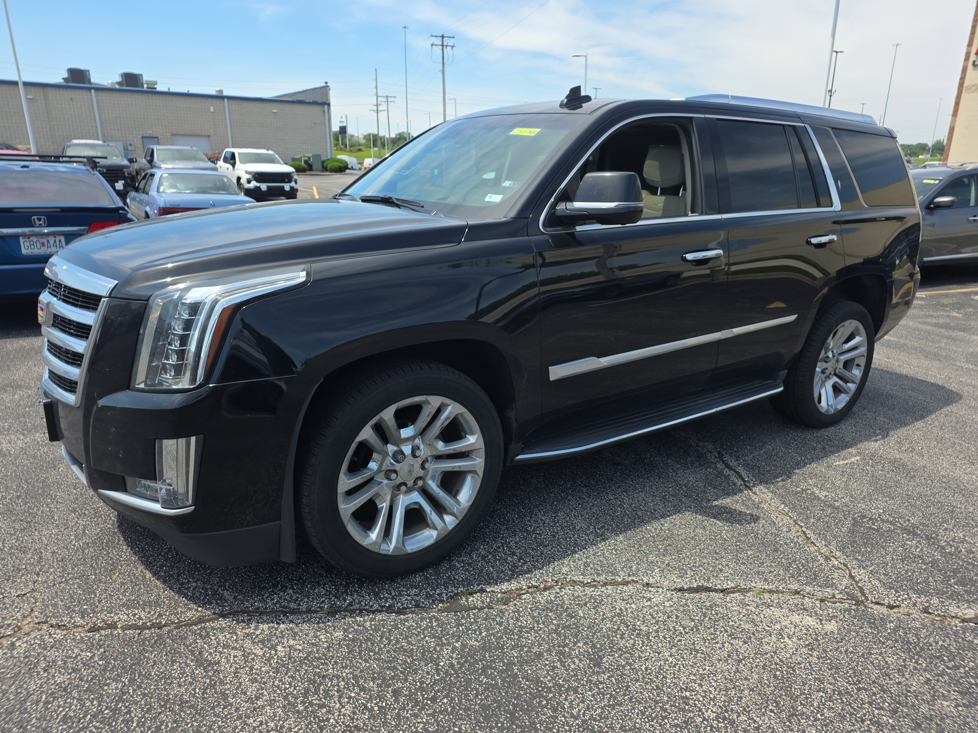 Used 2018 Cadillac Escalade Luxury AWD/4WD image 7
