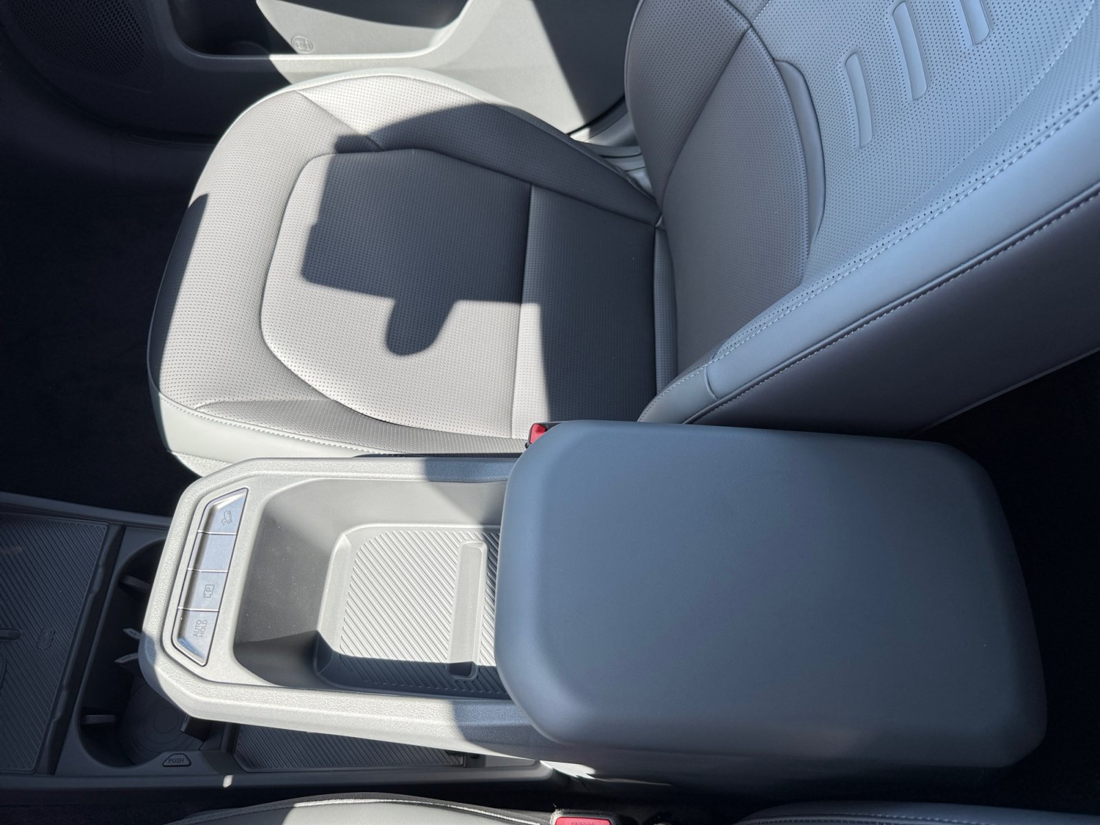 New 2027 Kia EV3 Wind FWD image 14