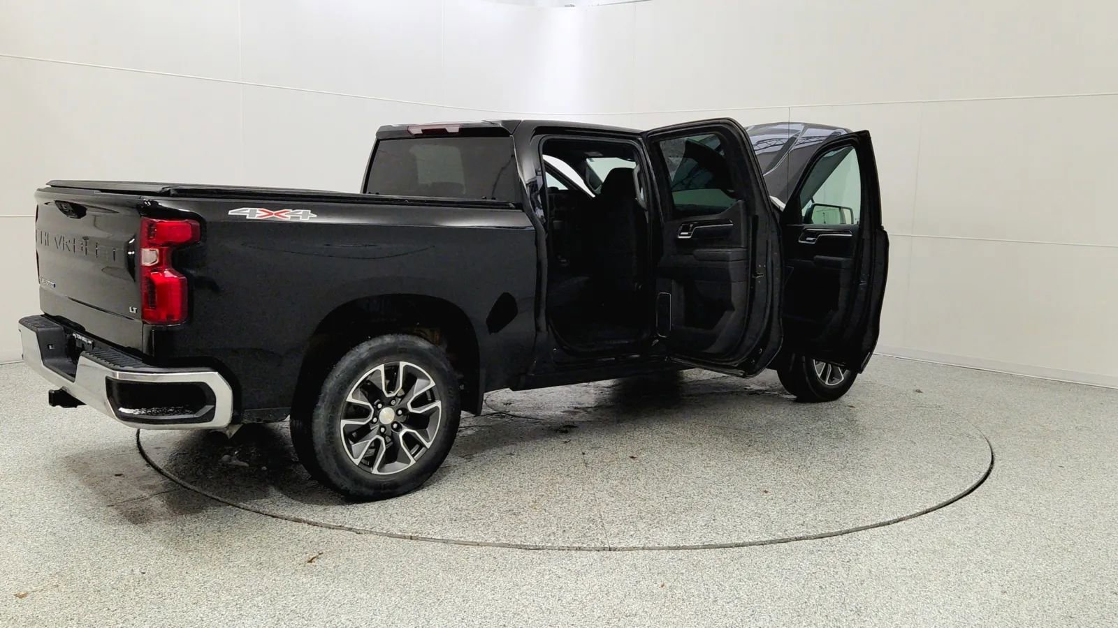 Used 2022 Chevrolet Silverado 1500 LT image 12