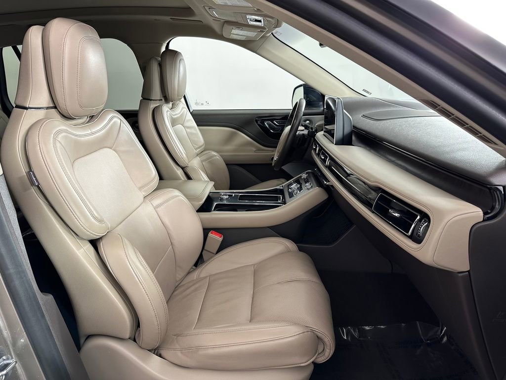 Used 2020 Lincoln Aviator Reserve w/ Equipment Group 202A image 22