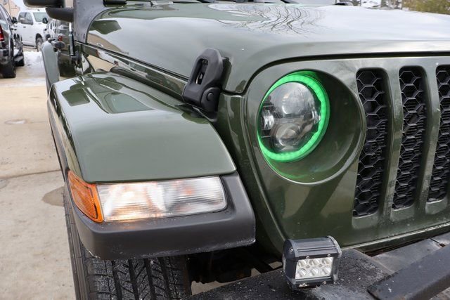 Used 2022 Jeep Gladiator Sport image 4