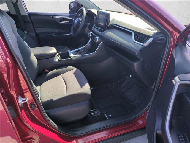 Used 2019 Toyota RAV4 XLE w/ Convenience Package FWD image 21