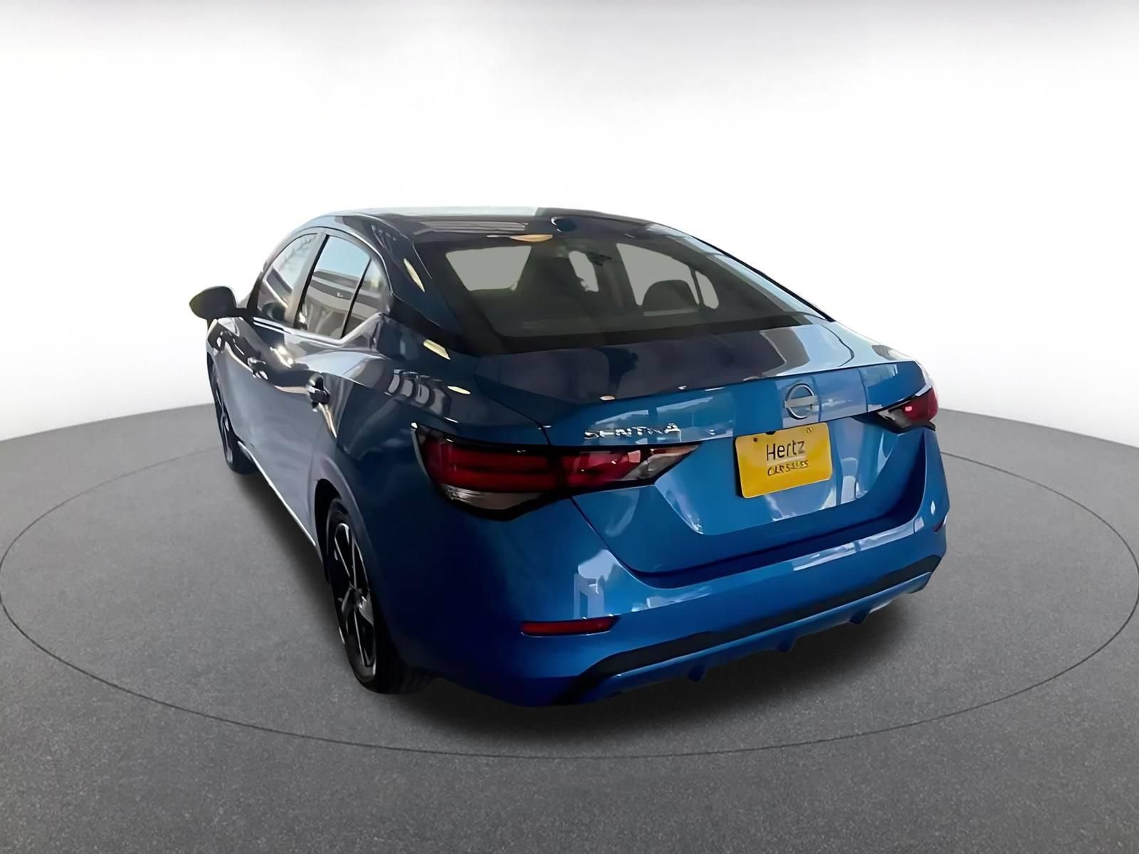 Used 2025 Nissan Sentra SV FWD image 10