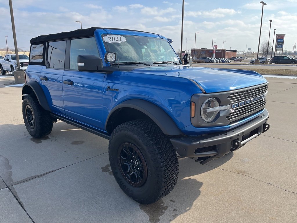 Used 2021 Ford Bronco Badlands image 8