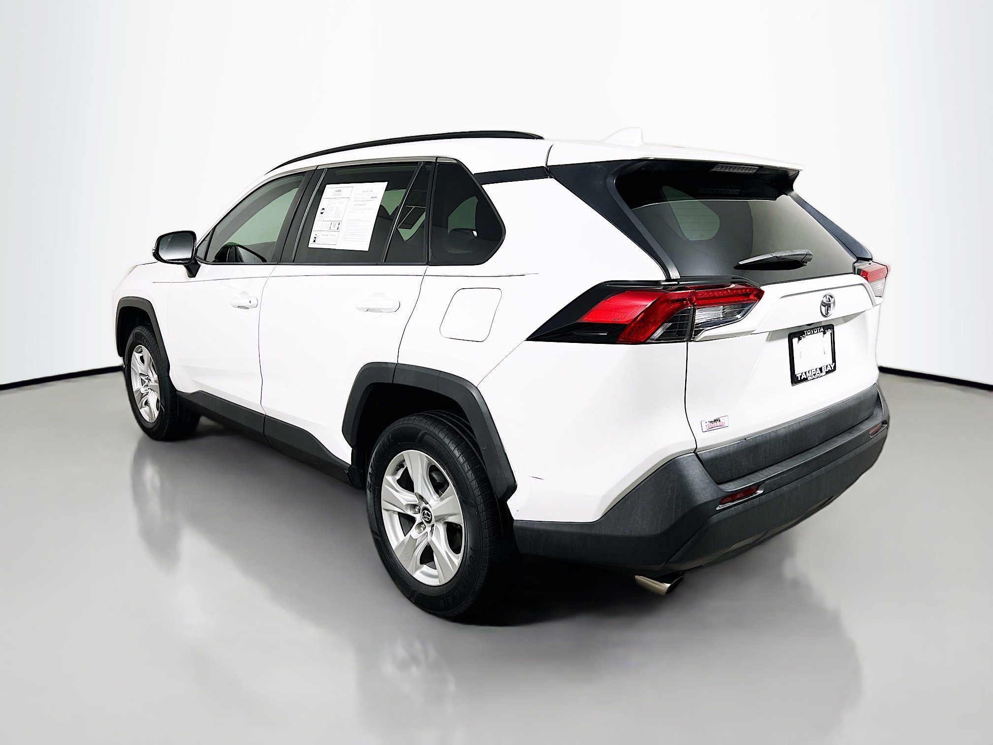 Used 2020 Toyota RAV4 XLE w/ Convenience Package image 8