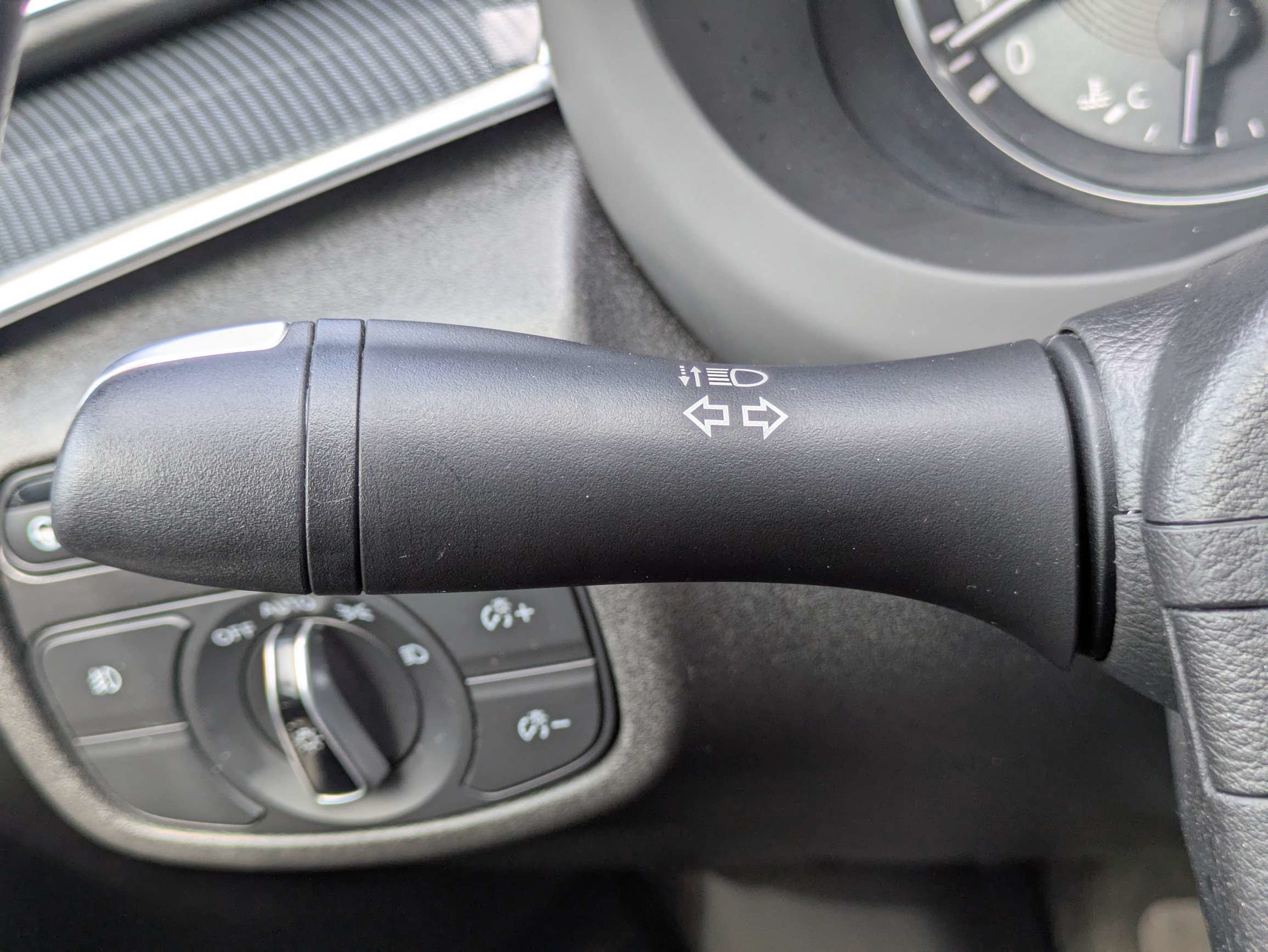 Used 2023 INFINITI QX50 Sport AWD/4WD image 18
