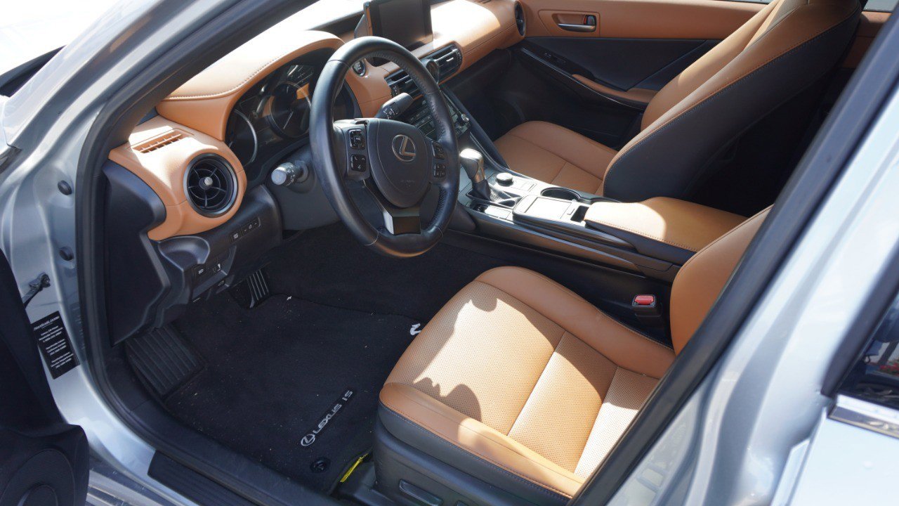 Used 2023 Lexus IS 350 F Sport image 7