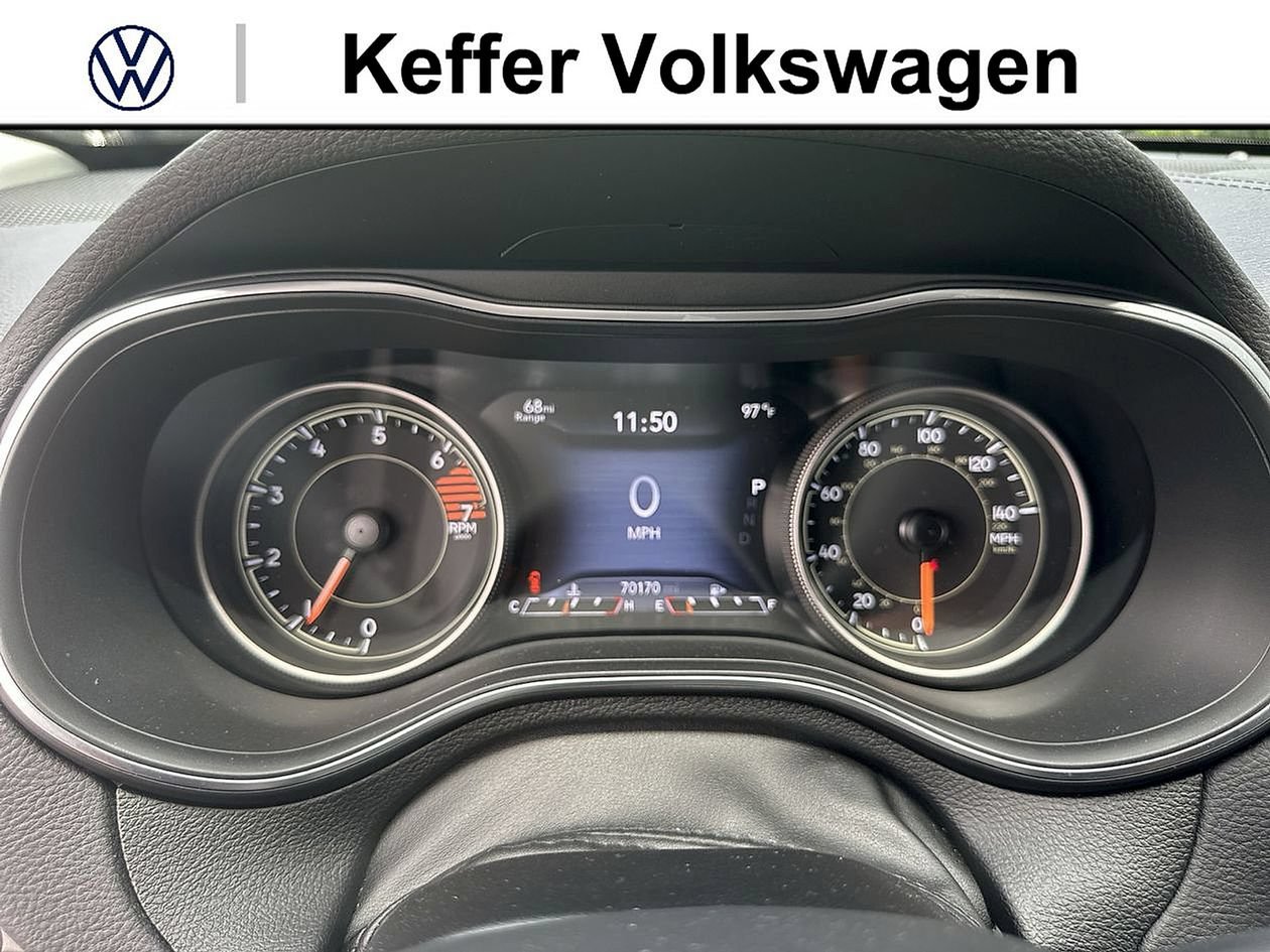 Used 2019 Jeep Cherokee Limited FWD image 19