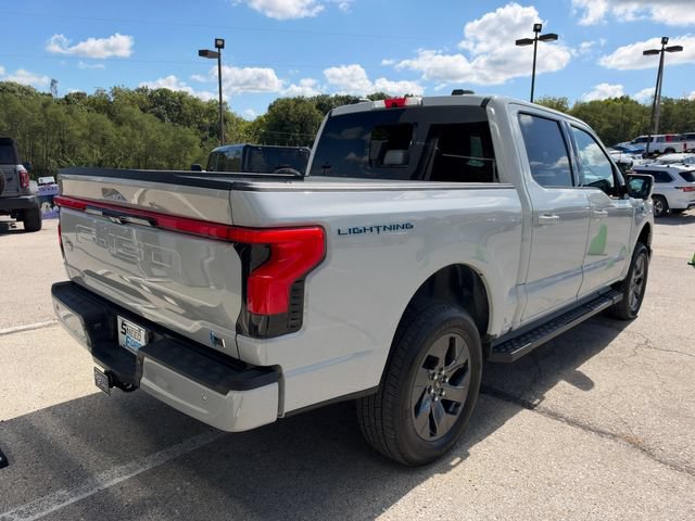 Used 2024 Ford F150 Lightning Lariat AWD/4WD image 7