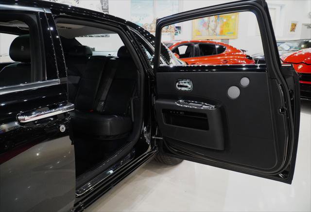 Used 2013 Rolls-Royce Ghost Extended Wheelbase RWD image 19