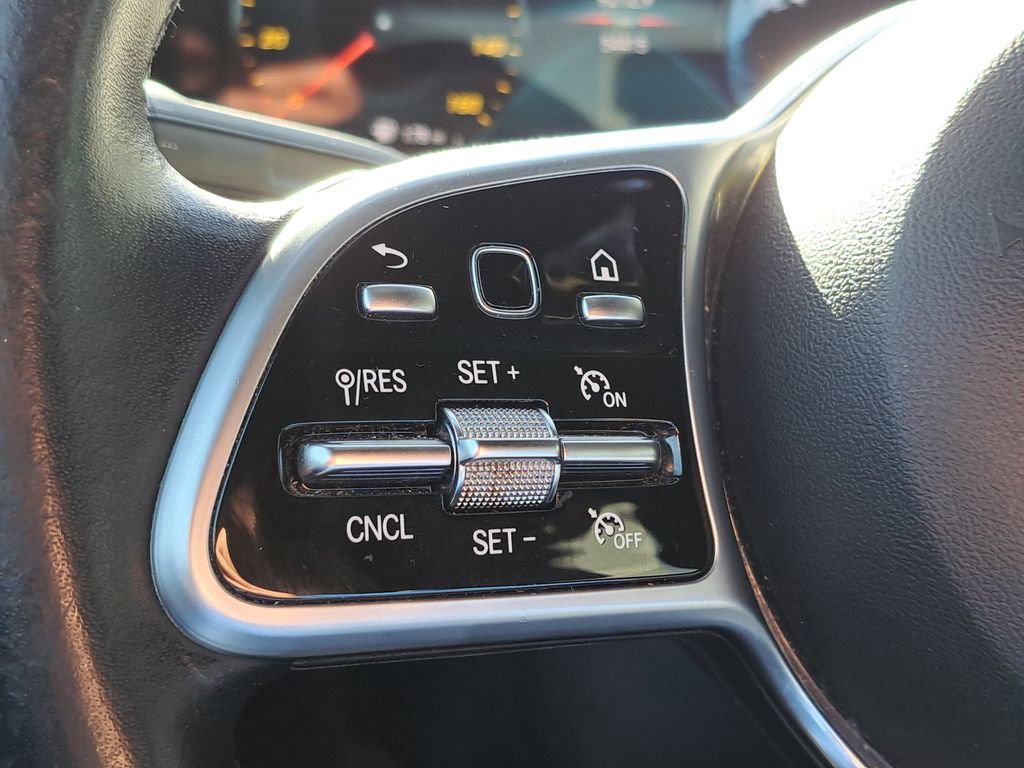 Used 2022 Mercedes-Benz CLA 250 image 18