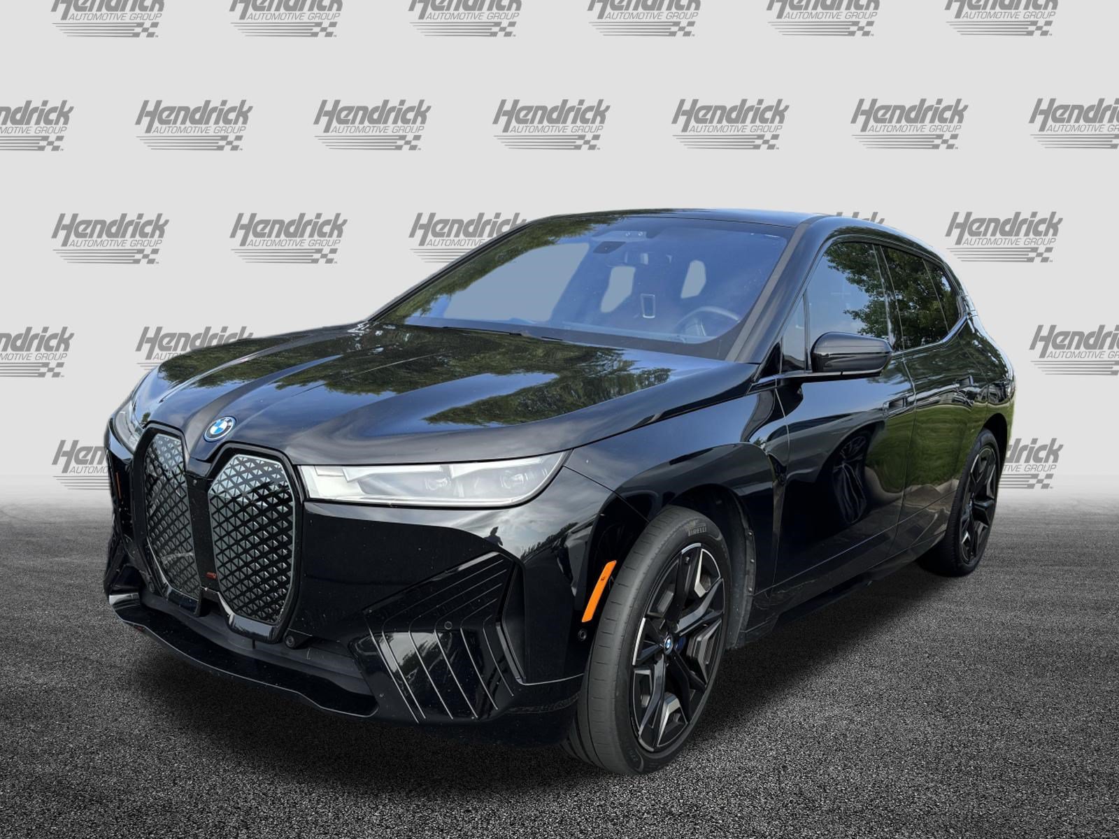 Certified 2024 BMW iX xDrive50 w/ Premium Package AWD/4WD image 5