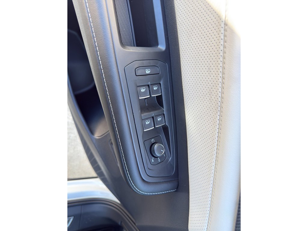 New 2026 Volkswagen Atlas Cross Sport SEL Premium R-Line AWD/4WD image 10