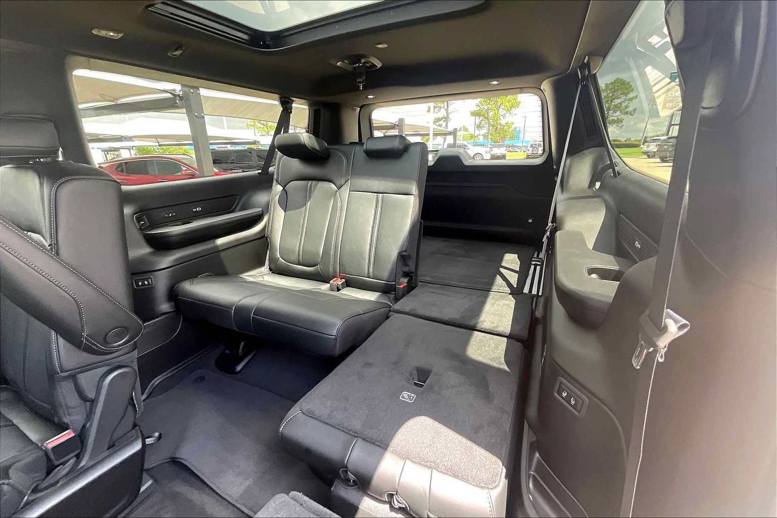 New 2025 Jeep Wagoneer L Series II w/ Convenience Group I AWD/4WD image 21