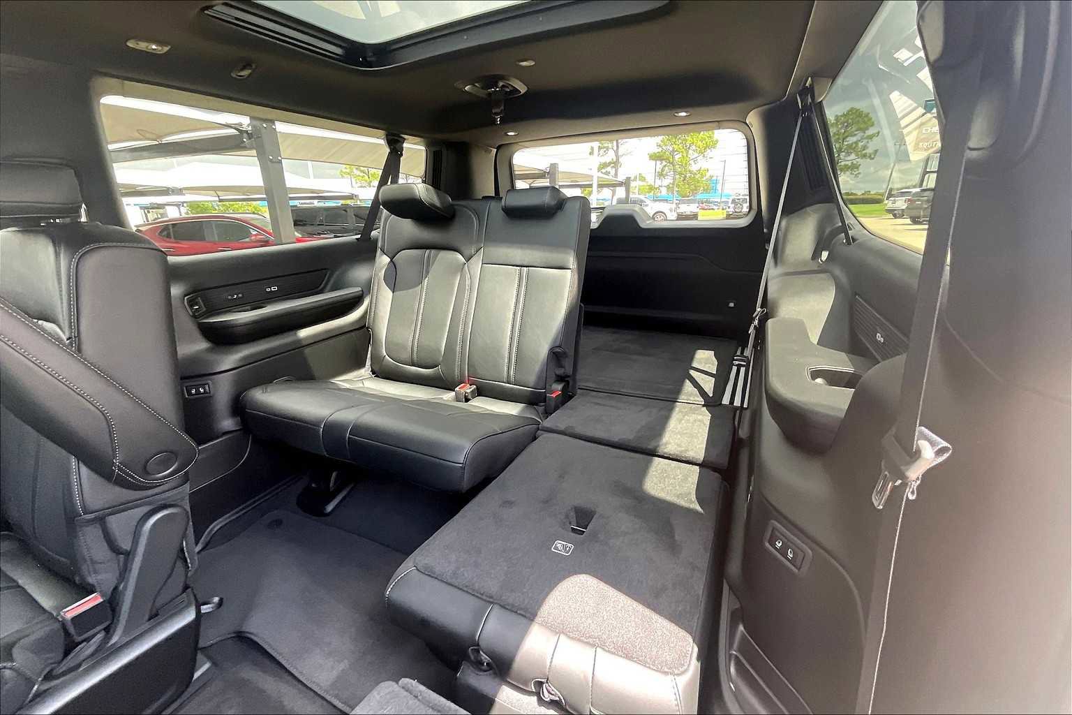 New 2025 Jeep Wagoneer L Series II w/ Convenience Group I AWD/4WD image 21