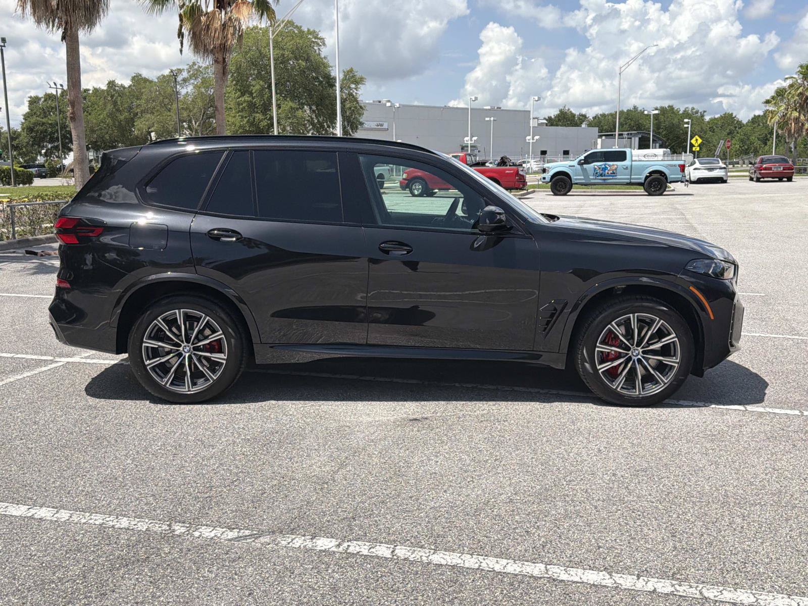 New 2026 BMW X5 xDrive40i w/ Executive Package AWD/4WD image 3