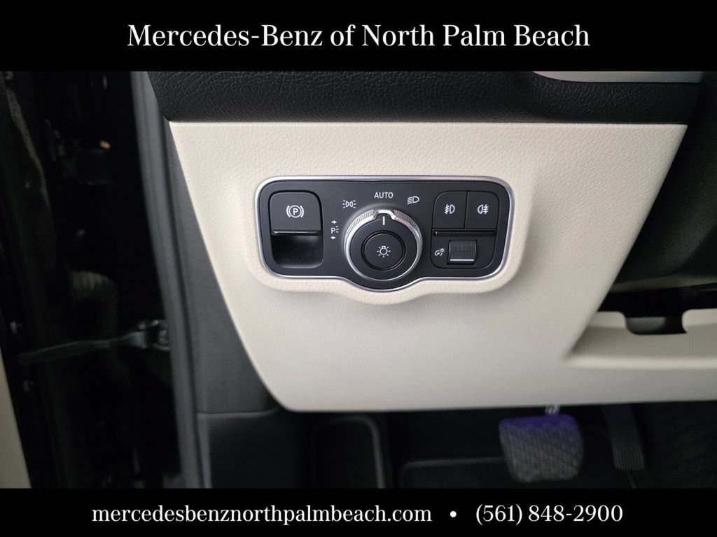 Certified 2021 Mercedes-Benz GLB 250 image 23
