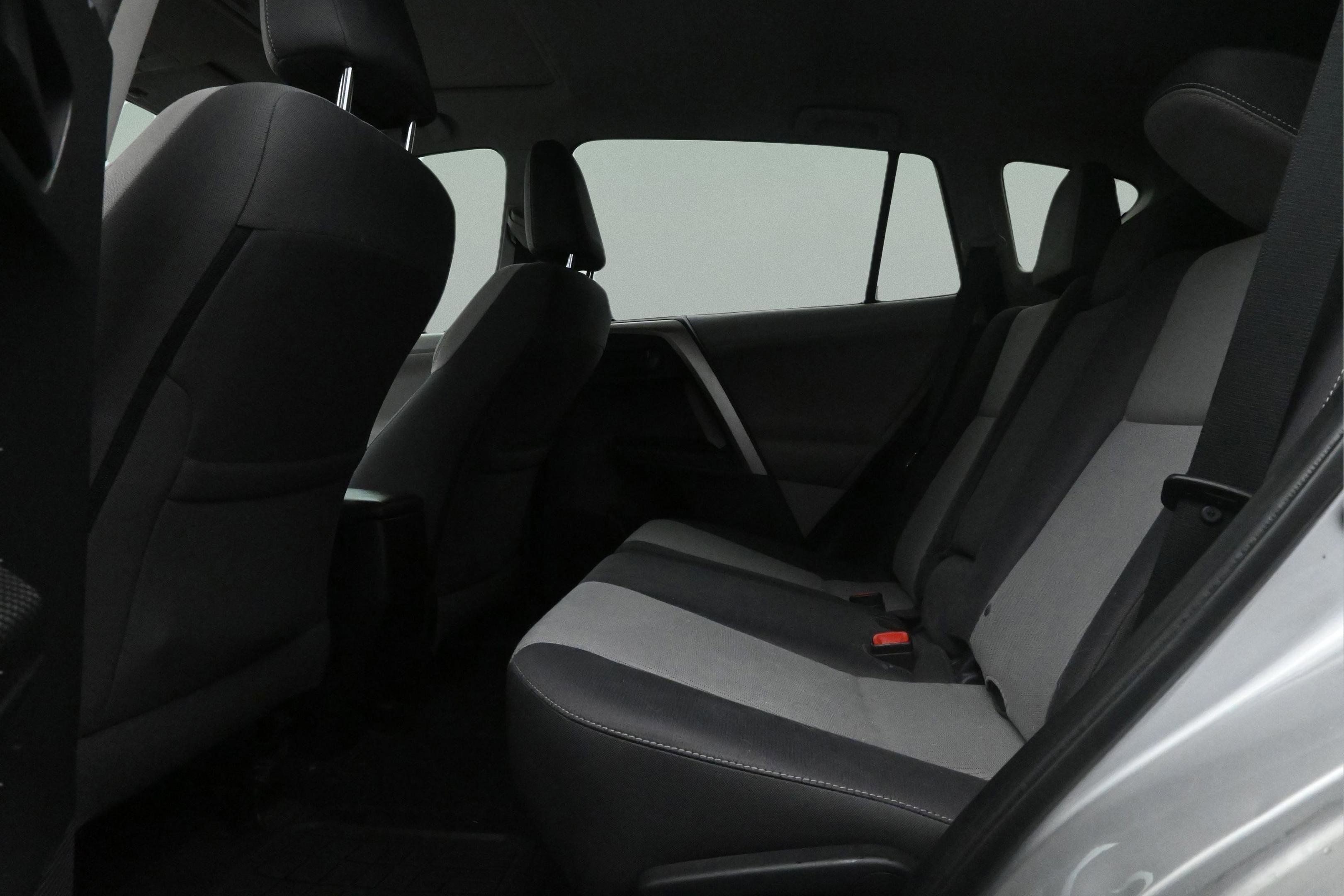 Used 2013 Toyota RAV4 XLE FWD image 13