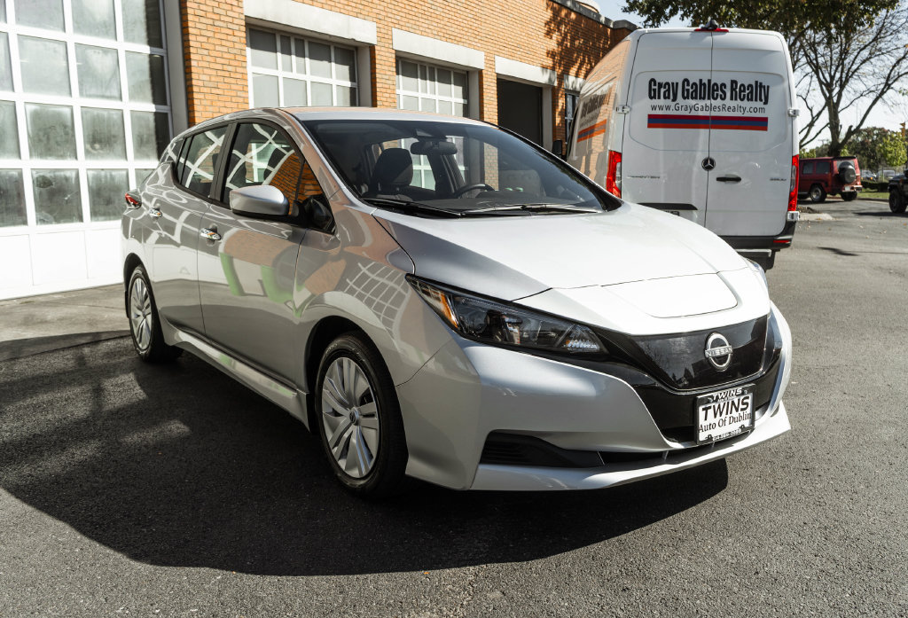 Used 2025 Nissan Leaf S FWD image 5