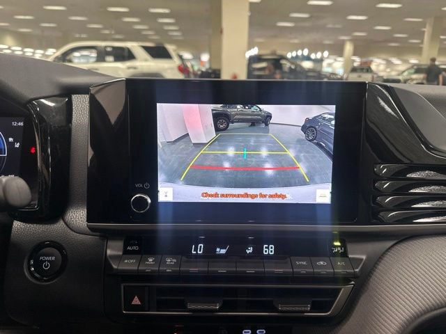 Used 2026 Toyota Camry SE FWD image 15
