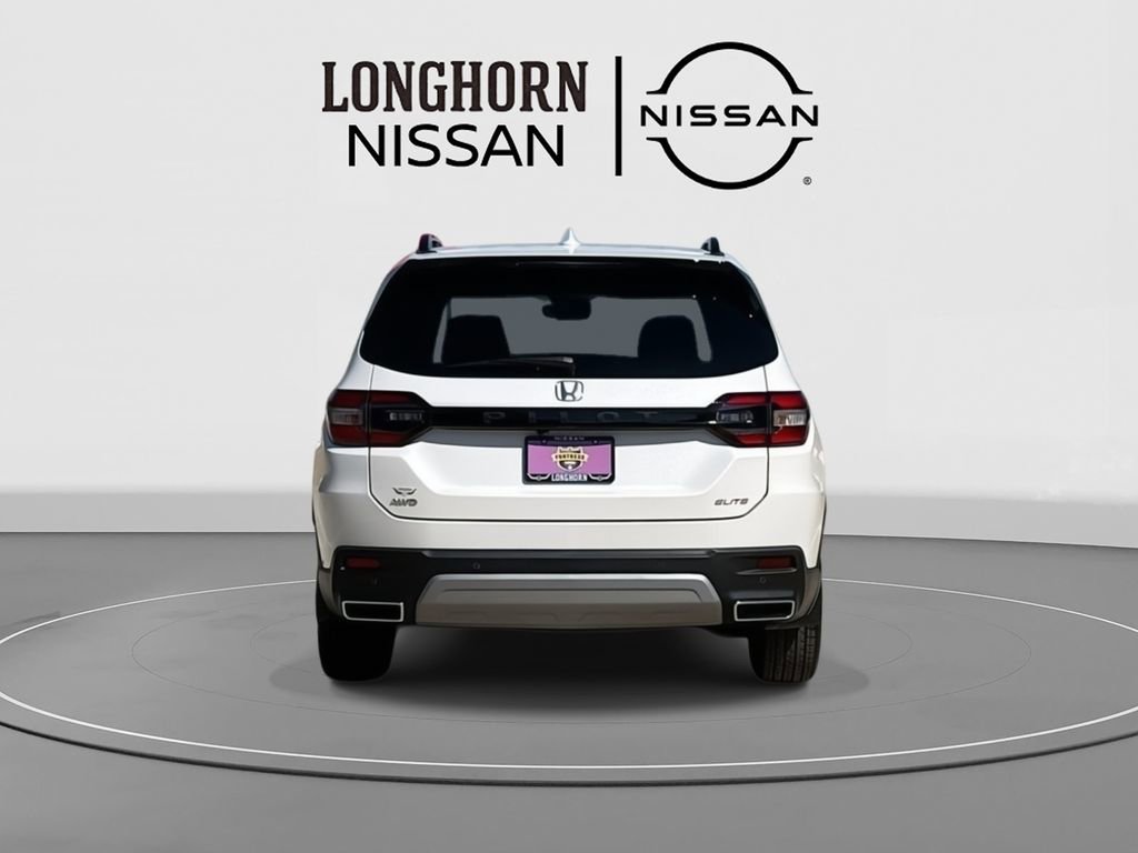 Used 2025 Honda Pilot Elite image 6