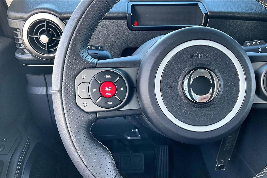 Used 2024 INEOS Grenadier Fieldmaster Edition image 11