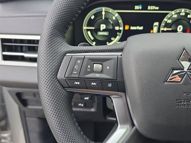 New 2025 Mitsubishi Outlander SEL image 15