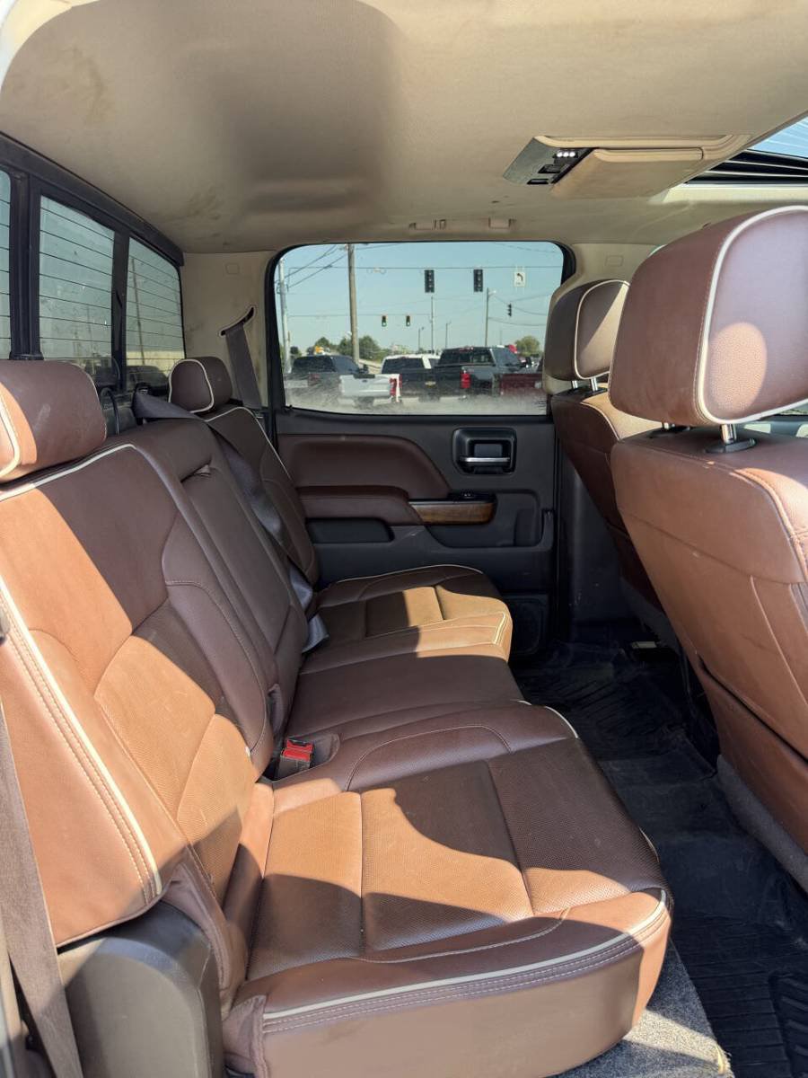 Used 2018 Chevrolet Silverado 3500 High Country w/ Duramax Plus Package AWD/4WD image 12