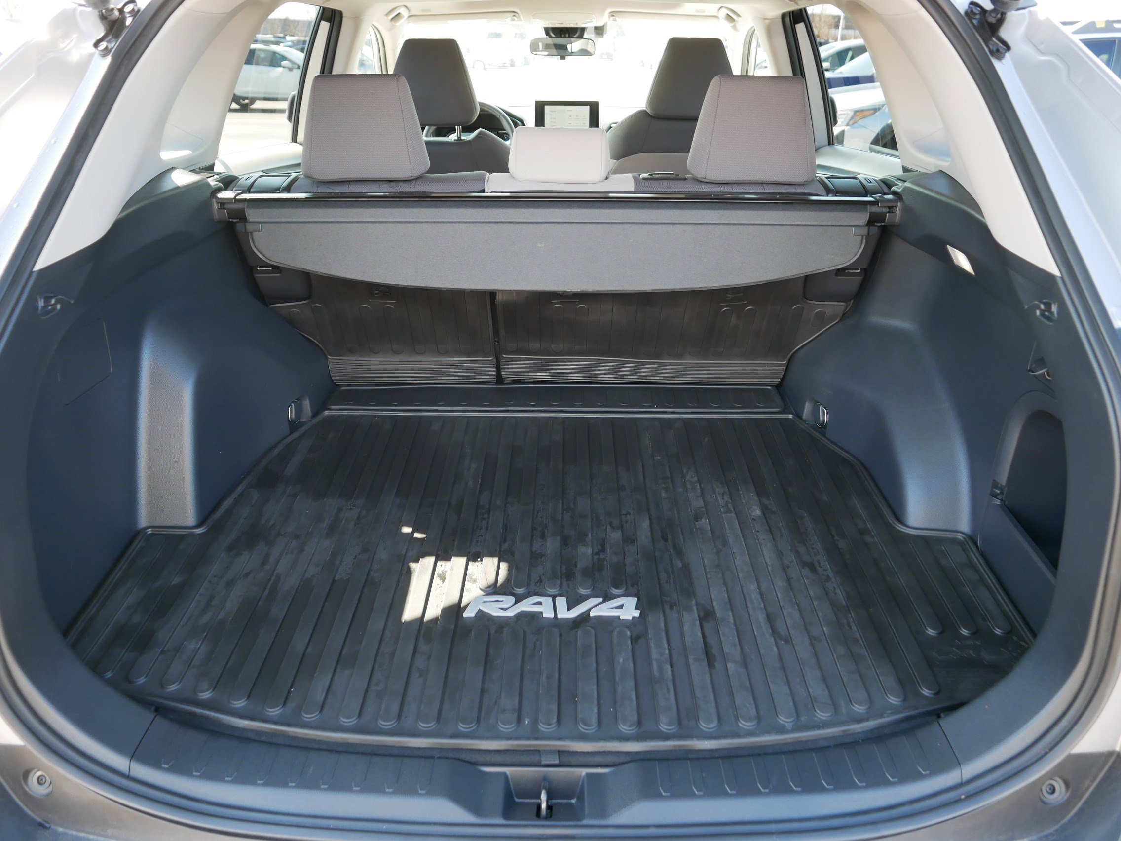 Used 2023 Toyota RAV4 XLE w/ Convenience Package AWD/4WD image 18