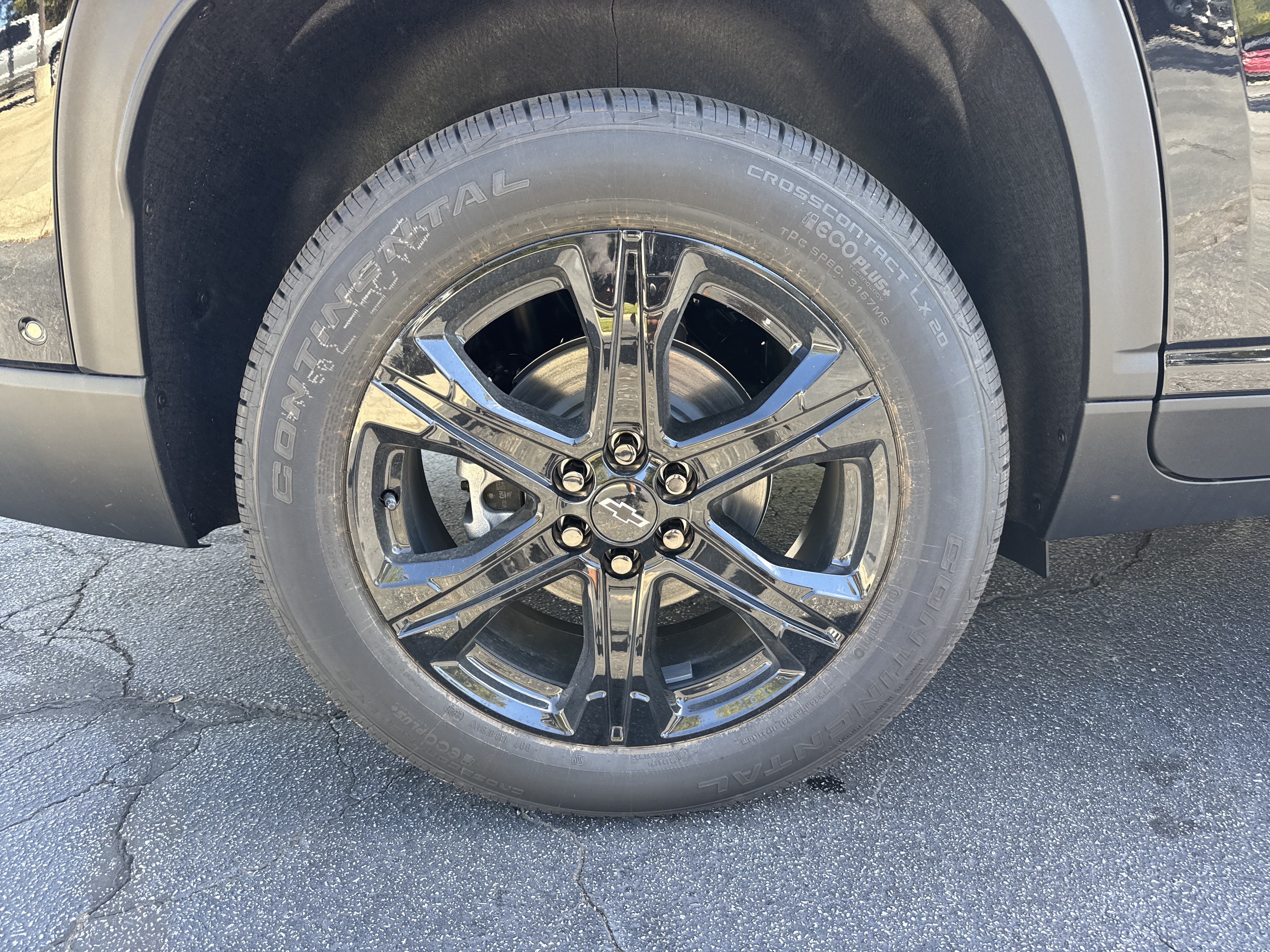 New 2027 Chevrolet Traverse LT w/ Enhanced Driving Package FWD image 18