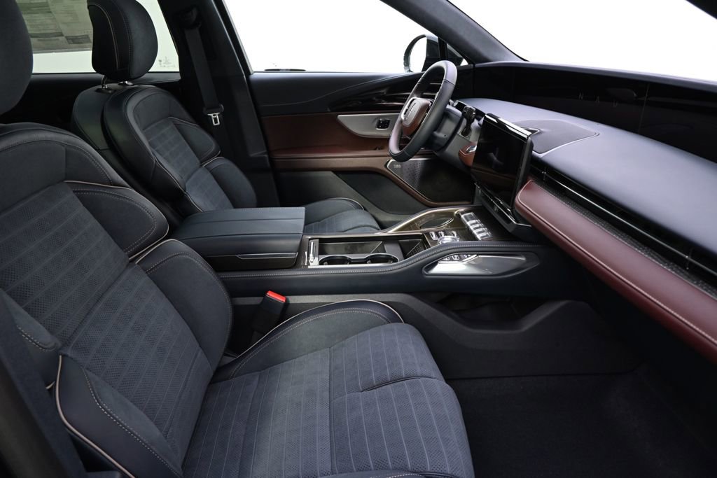 New 2026 Lincoln Nautilus Black Label image 16