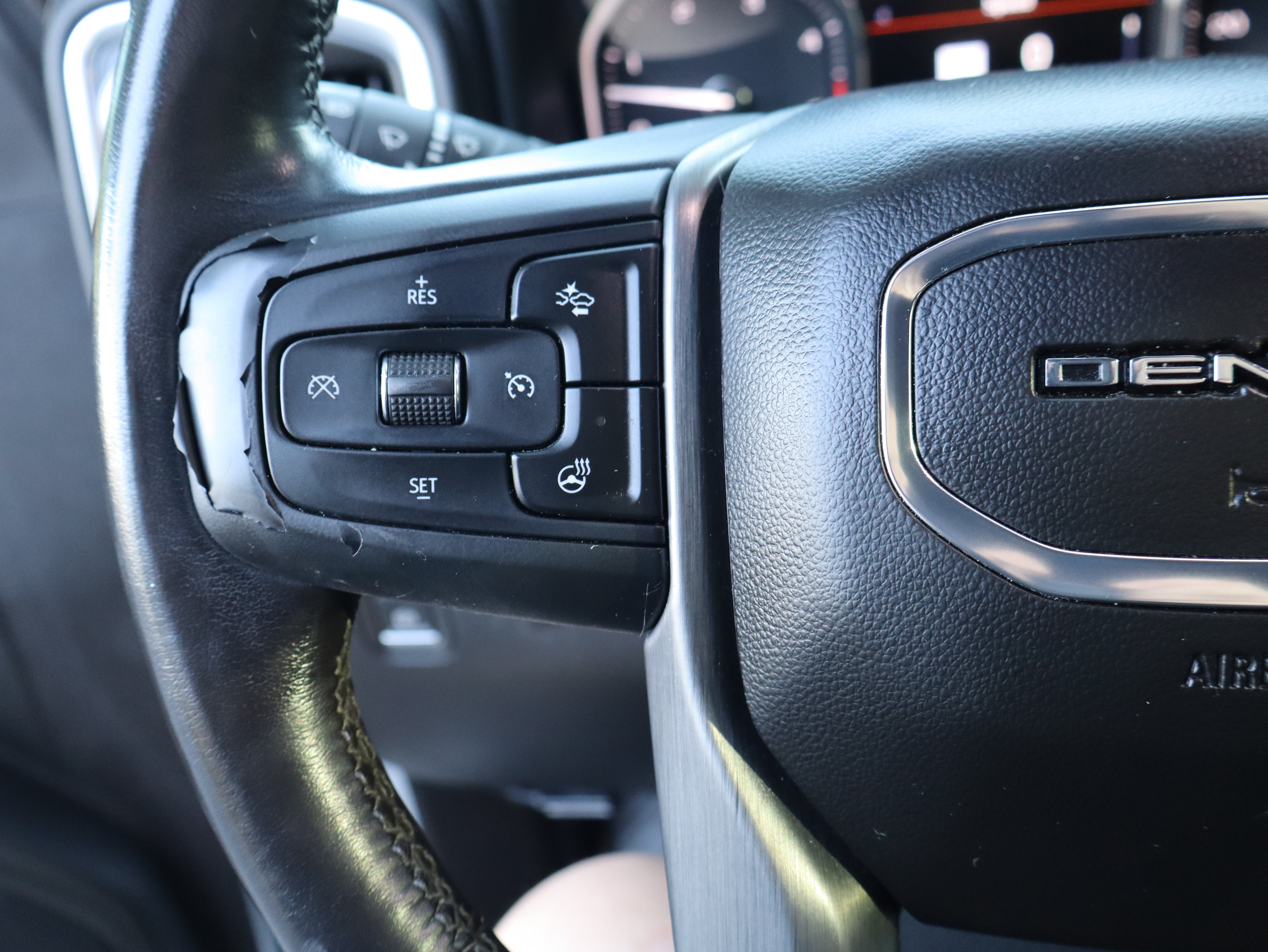Used 2021 GMC Sierra 3500 Denali w/ Denali Ultimate Package AWD/4WD image 31