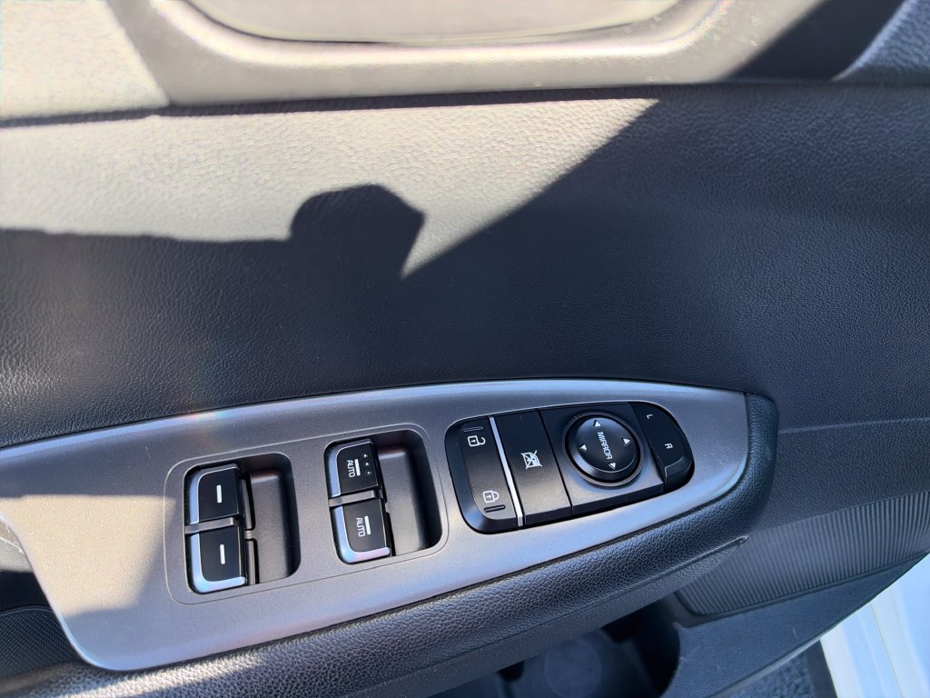 Used 2019 Kia Optima S w/ S Panoramic Sunroof Package FWD image 11