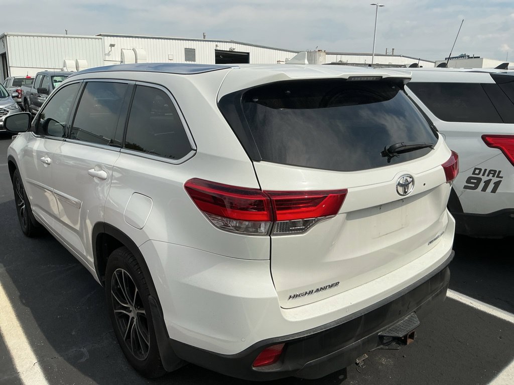 Used 2019 Toyota Highlander Limited Platinum AWD/4WD image 8