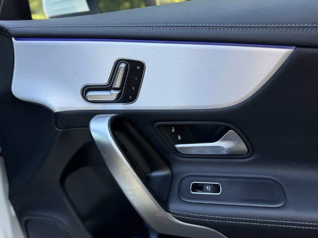 Used 2025 Mercedes-Benz CLA 250 image 35