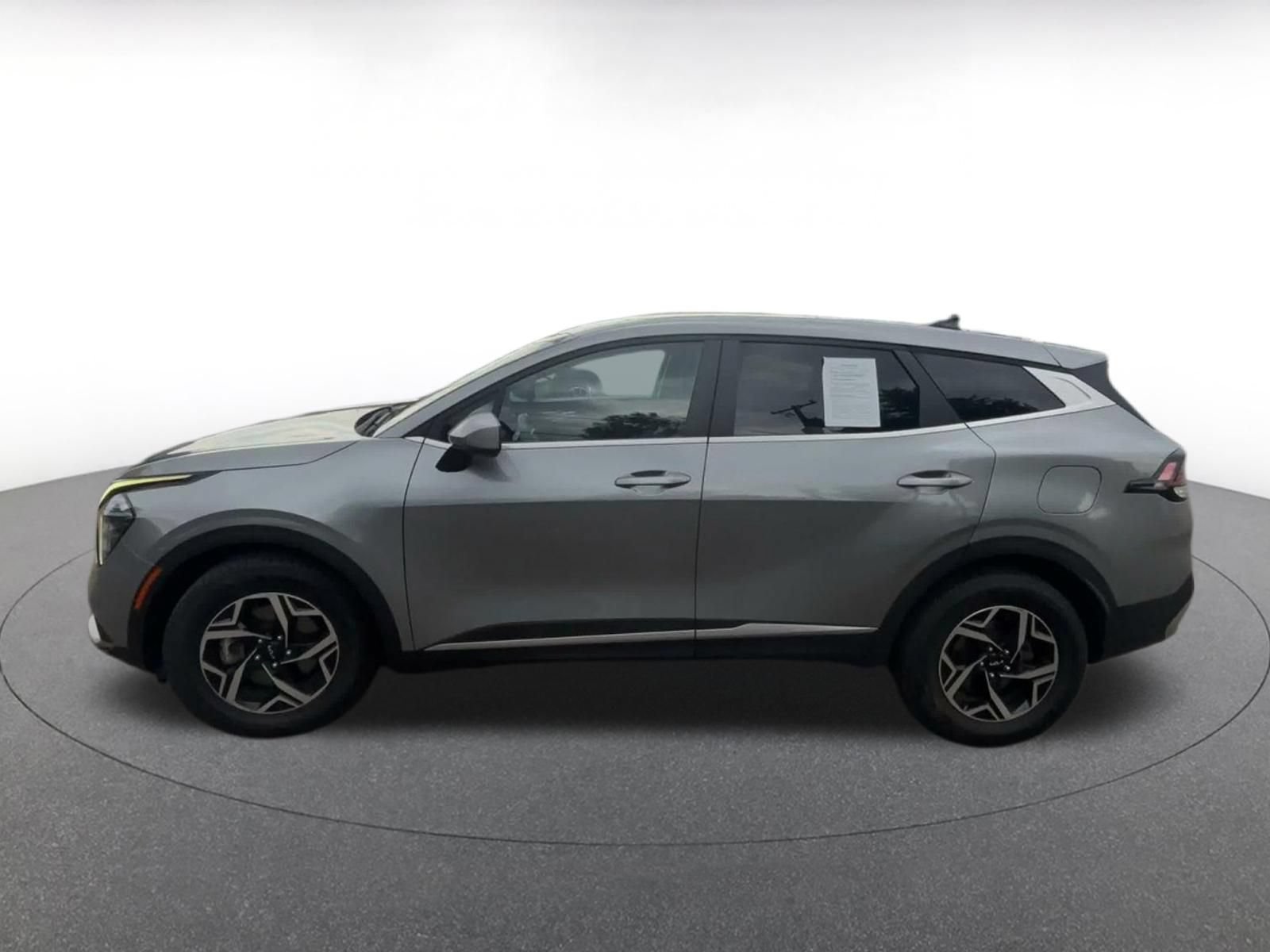 Used 2024 Kia Sportage LX FWD image 8
