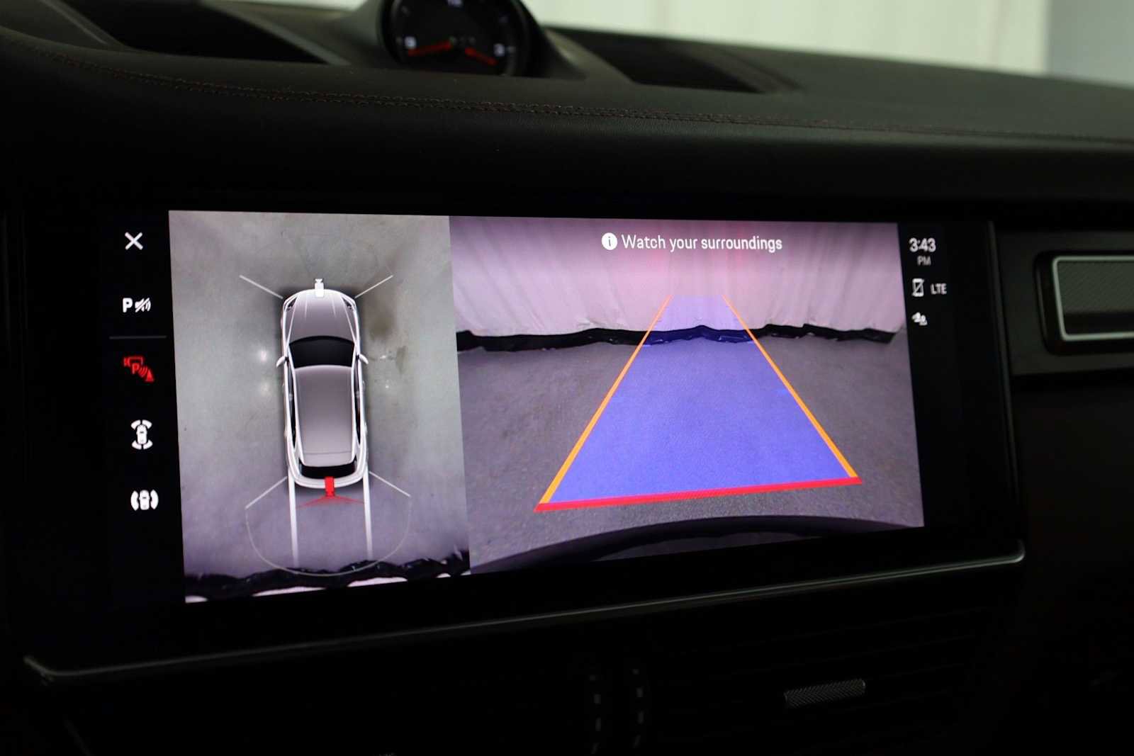 Used 2022 Porsche Cayenne image 34