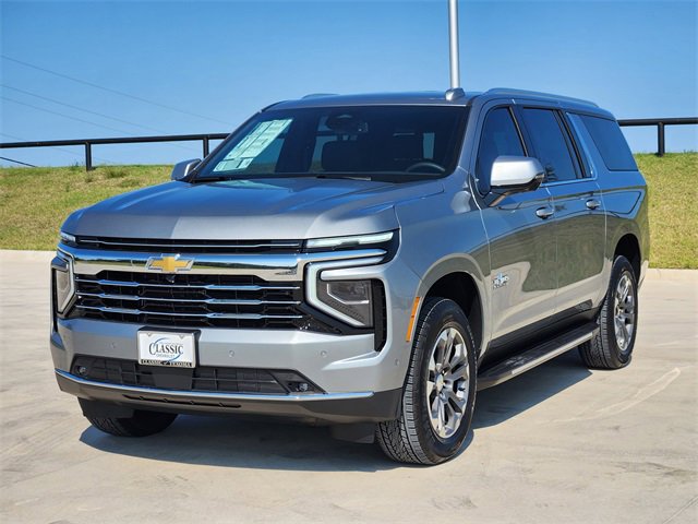 New 2026 Chevrolet Suburban LT w/ Comfort Package image 3