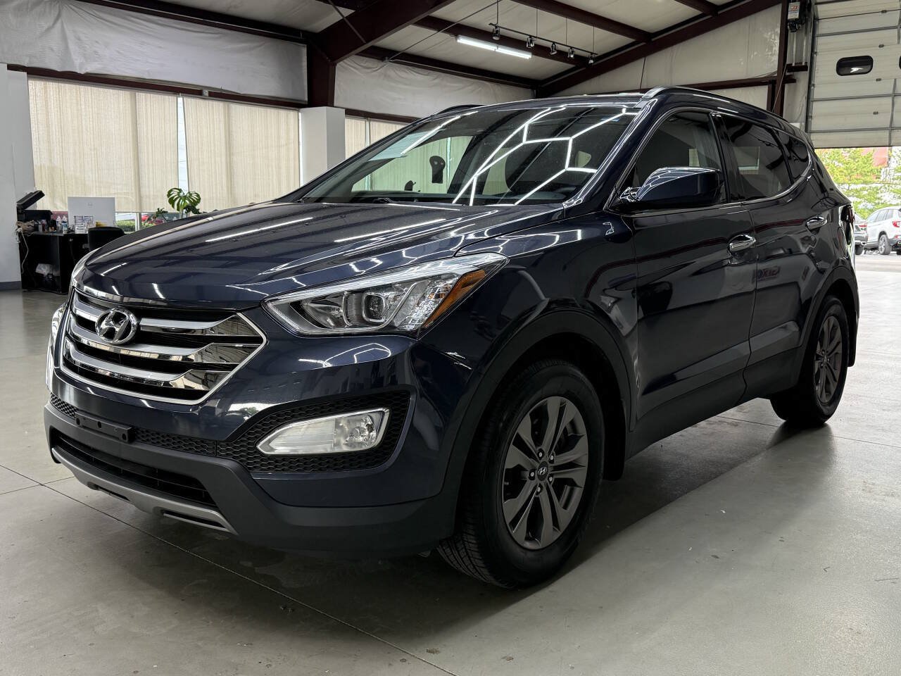 Used 2016 Hyundai Santa Fe Sport w/ Option Group 02 FWD image 5