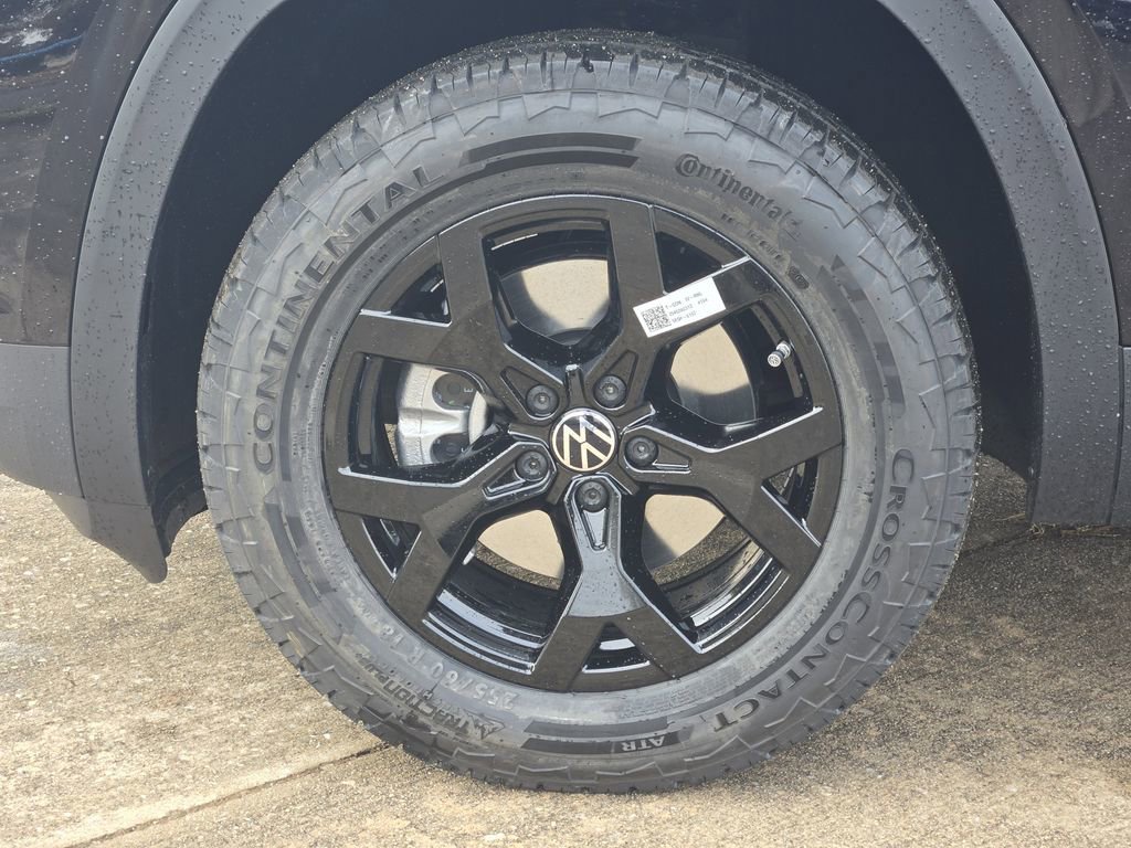 New 2026 Volkswagen Atlas Peak Edition image 10