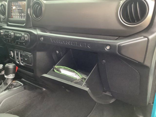 Used 2020 Jeep Wrangler Sport S image 32