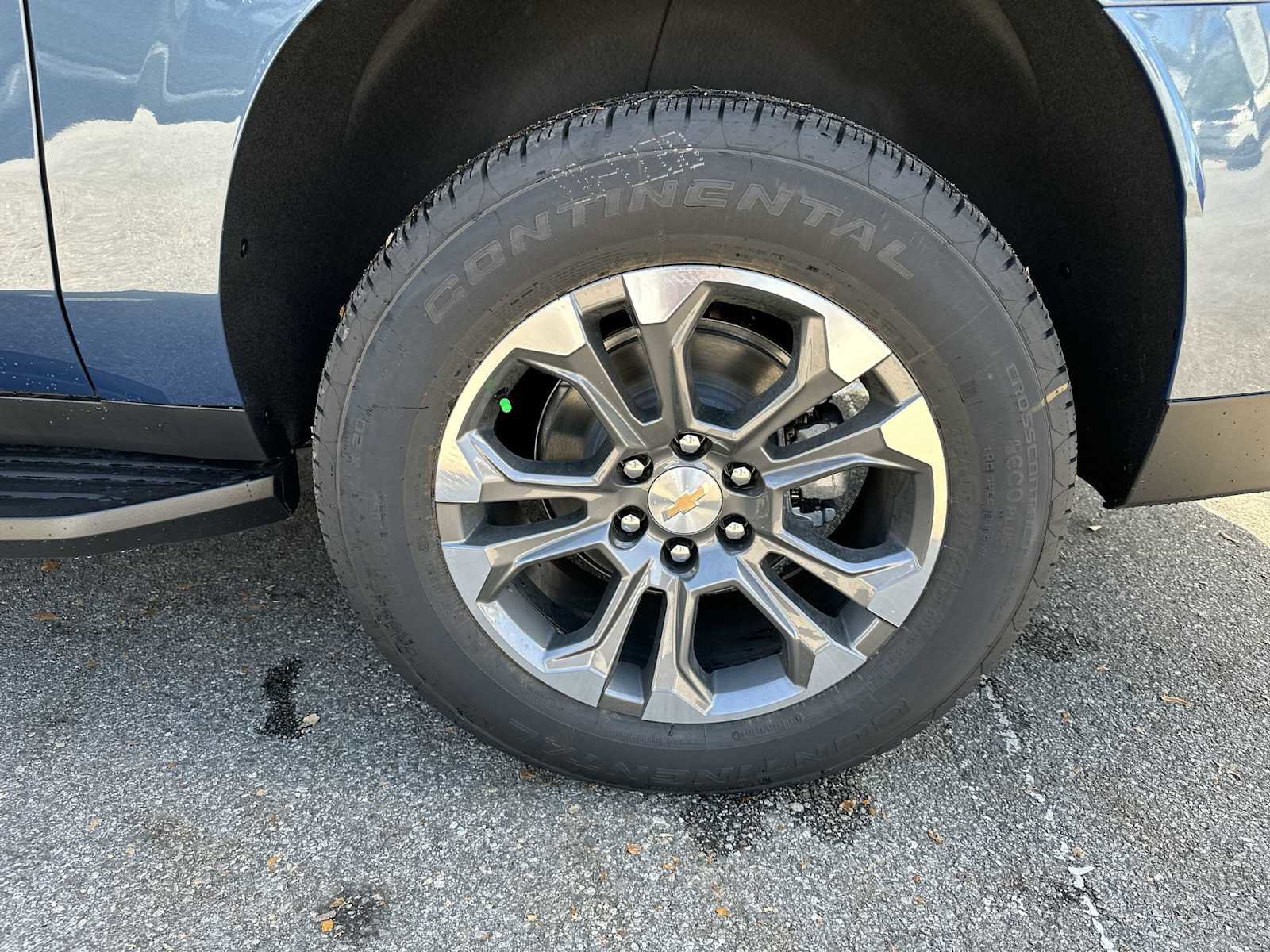 New 2026 Chevrolet Suburban LT w/ Comfort Package image 12