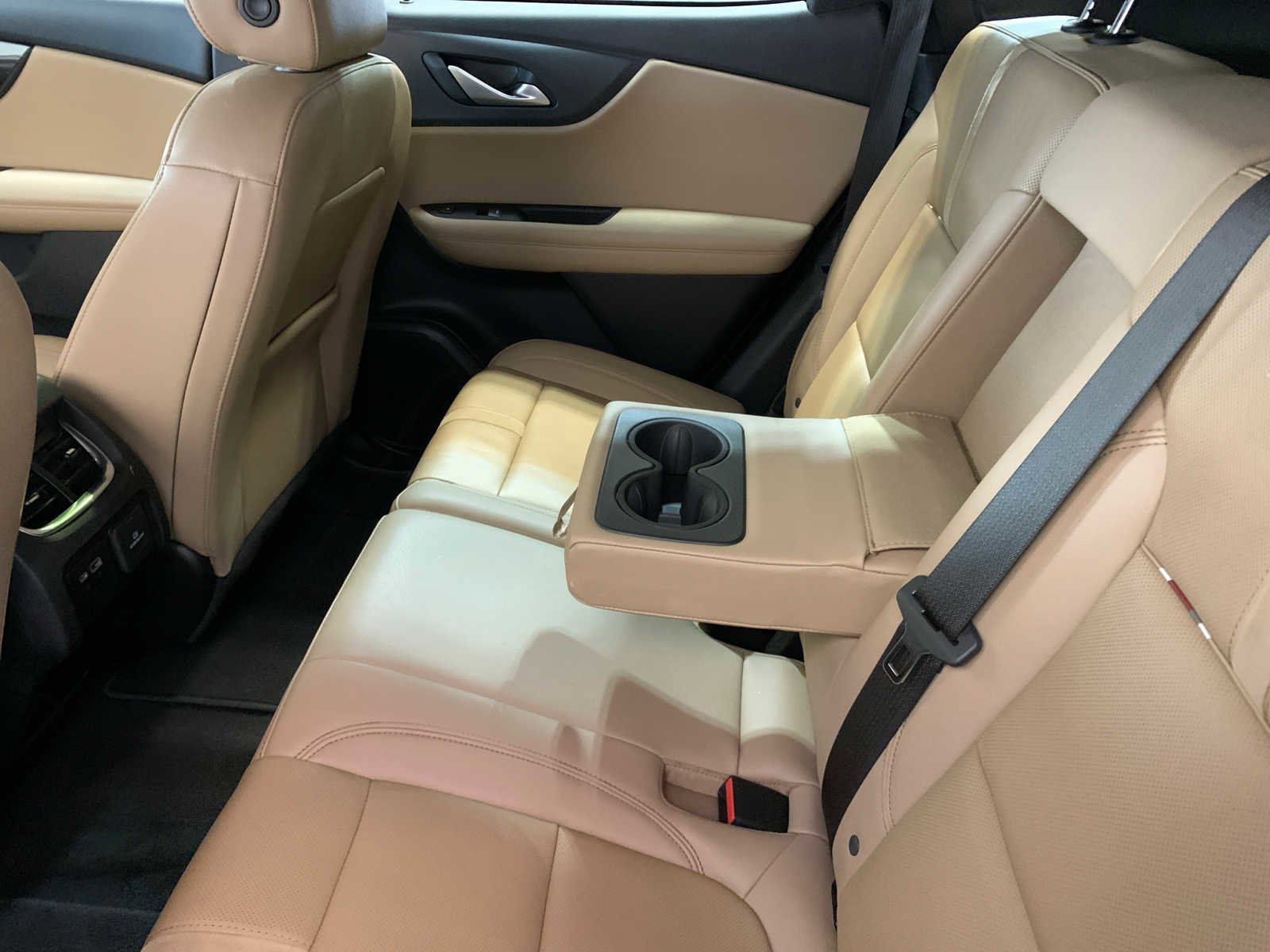 Used 2022 Chevrolet Blazer Premier w/ Enhanced Convenience Package image 9