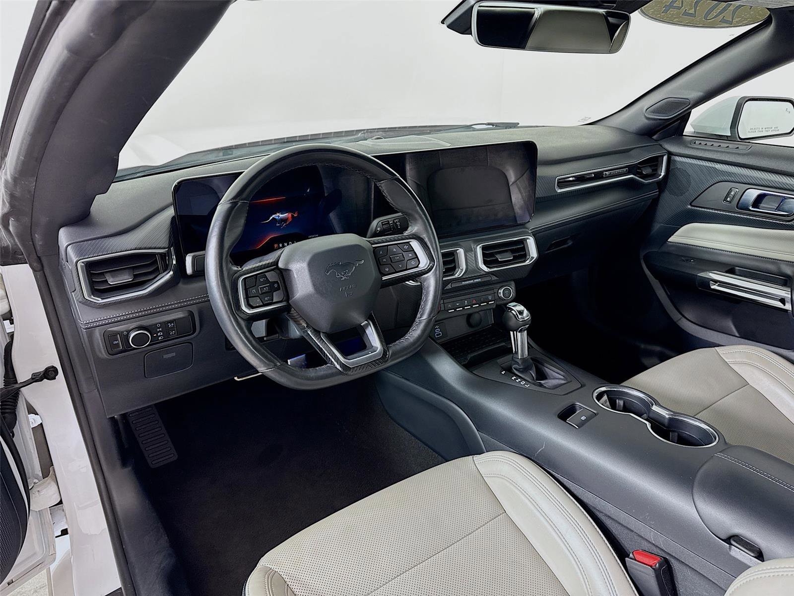 Used 2024 Ford Mustang Premium image 9