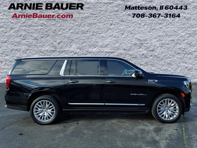 Used 2023 GMC Yukon XL Denali AWD/4WD image 4