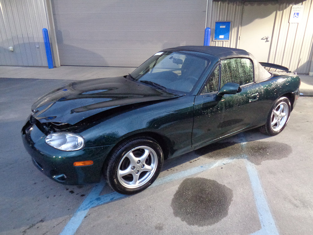 Used 2002 MAZDA MX-5 Miata image 1