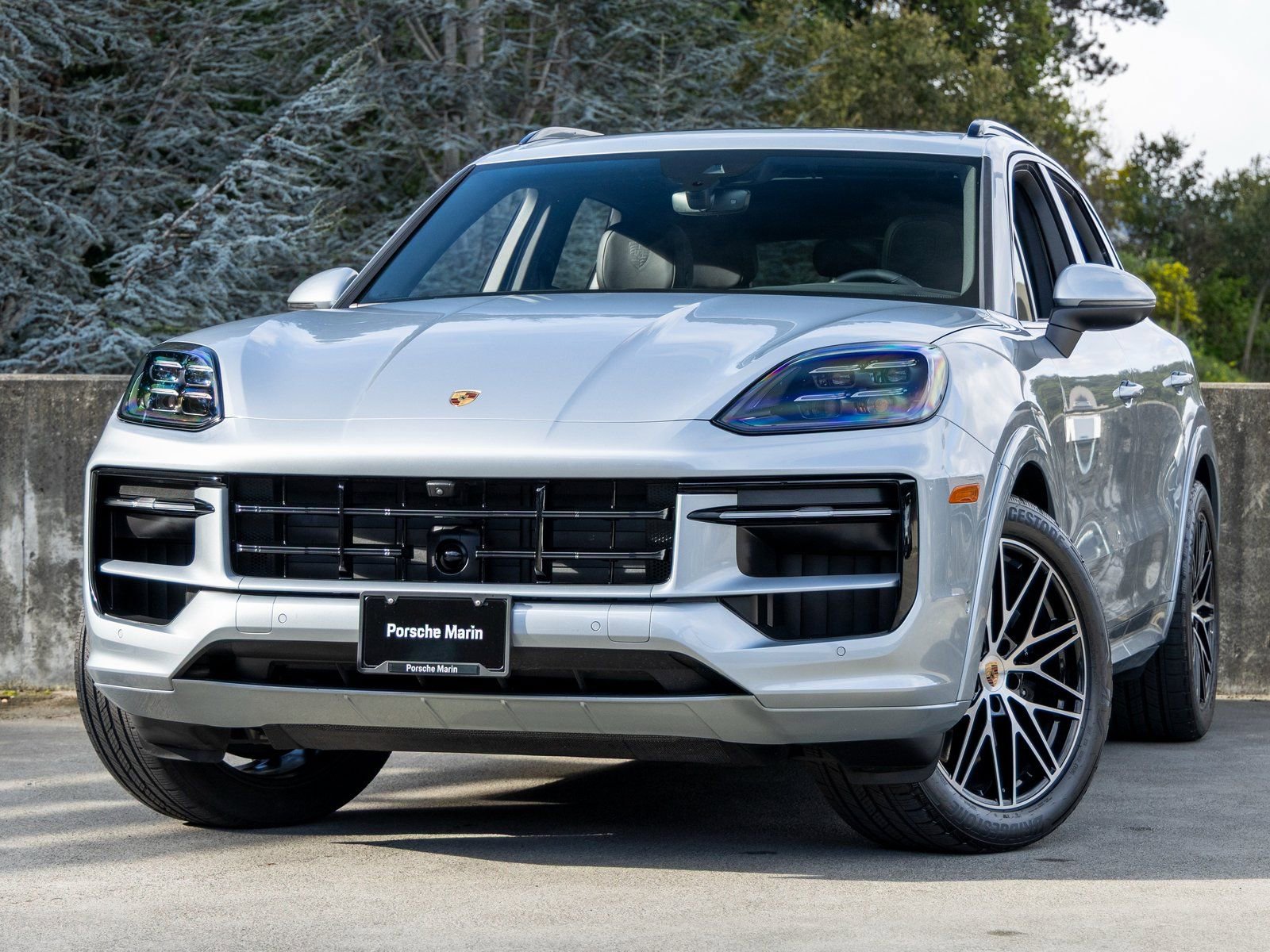 Certified 2025 Porsche Cayenne image 1